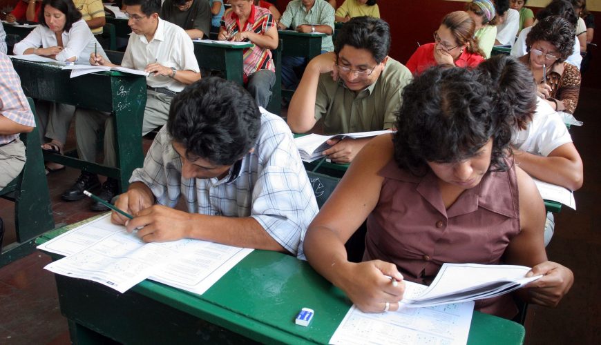 Más de 4 mil docentes en Arequipa participaron en prueba para ascensos