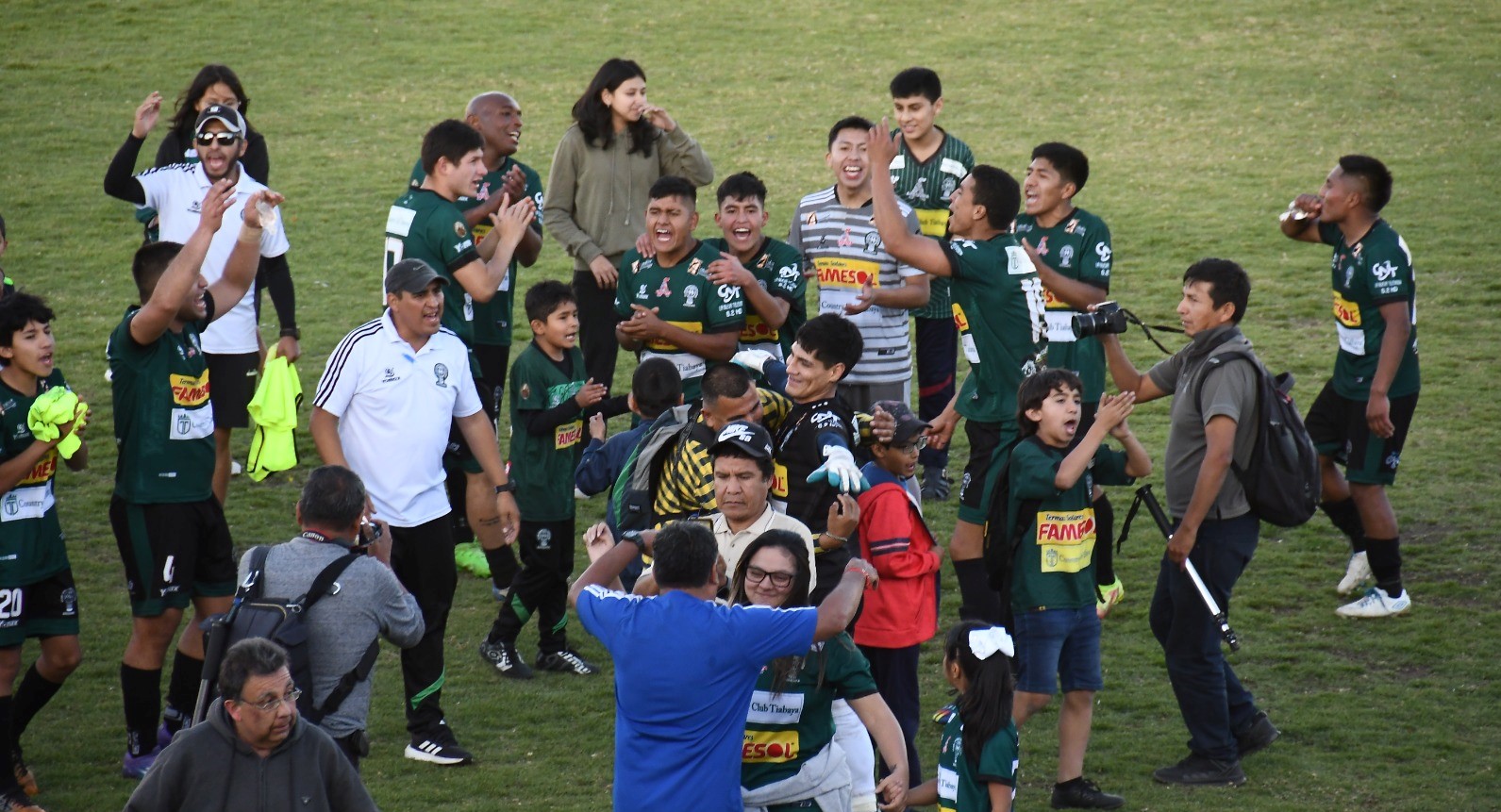 “Naciste para triunfar, Huracán es el campeón”