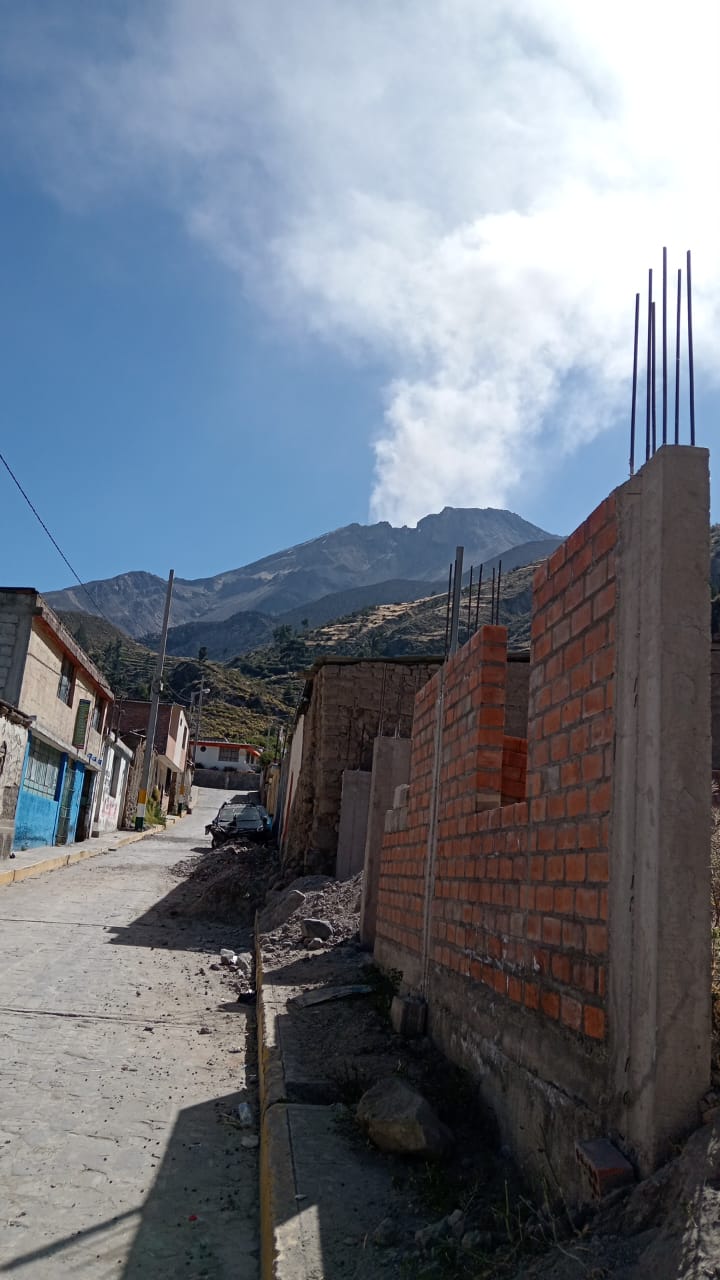 Recomiendan incrementar nivel de alerta del volcán Ubinas