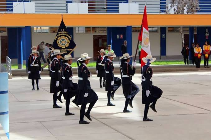 Profesores tienen prohibido usar horario de clases para ensayar marchas cívicas