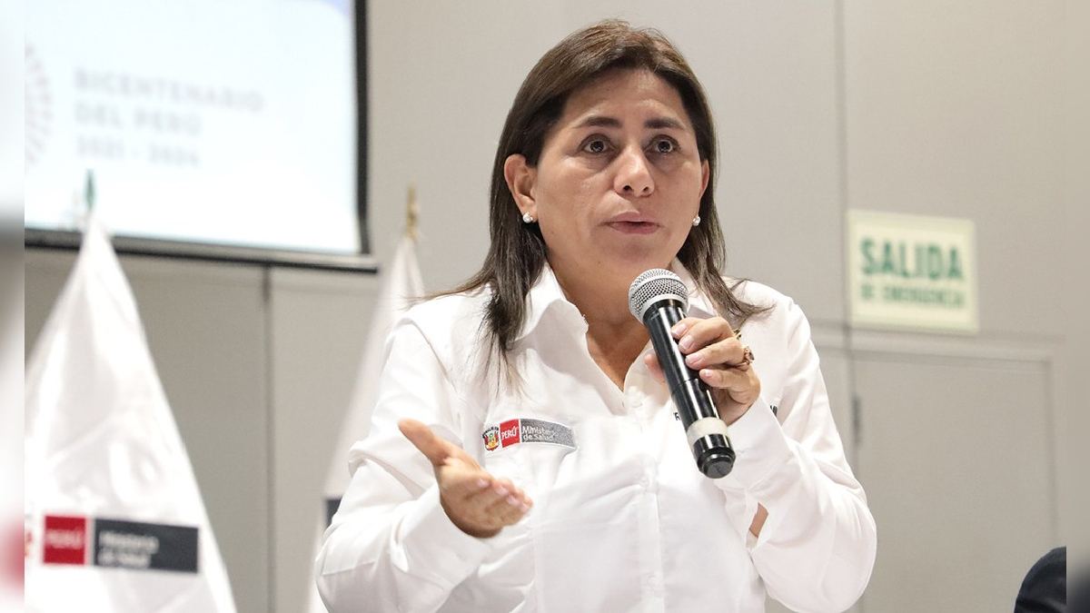 Congresistas piden renuncia de la presidenta de EsSalud