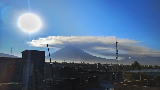 Aviones que viajan a Arequipa no deben cruzar nube de cenizas