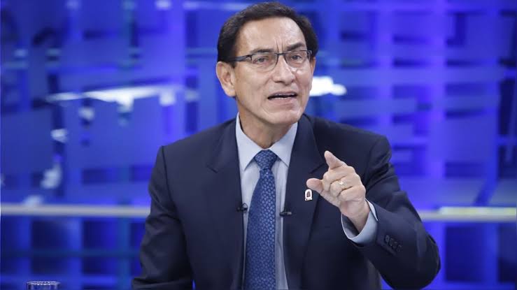 Denuncia Constitucional: Expresidente Vizcarra Acusado por Disolución del Congreso