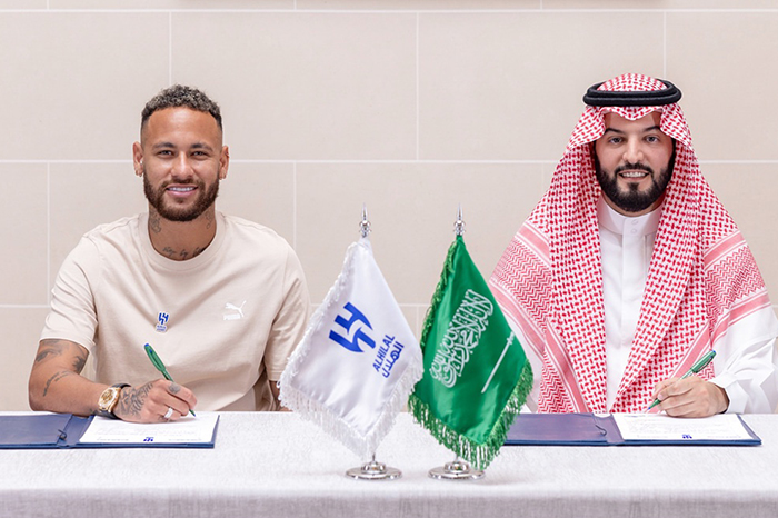 Brasileño Neymar se muda a club de Arabia Saudí