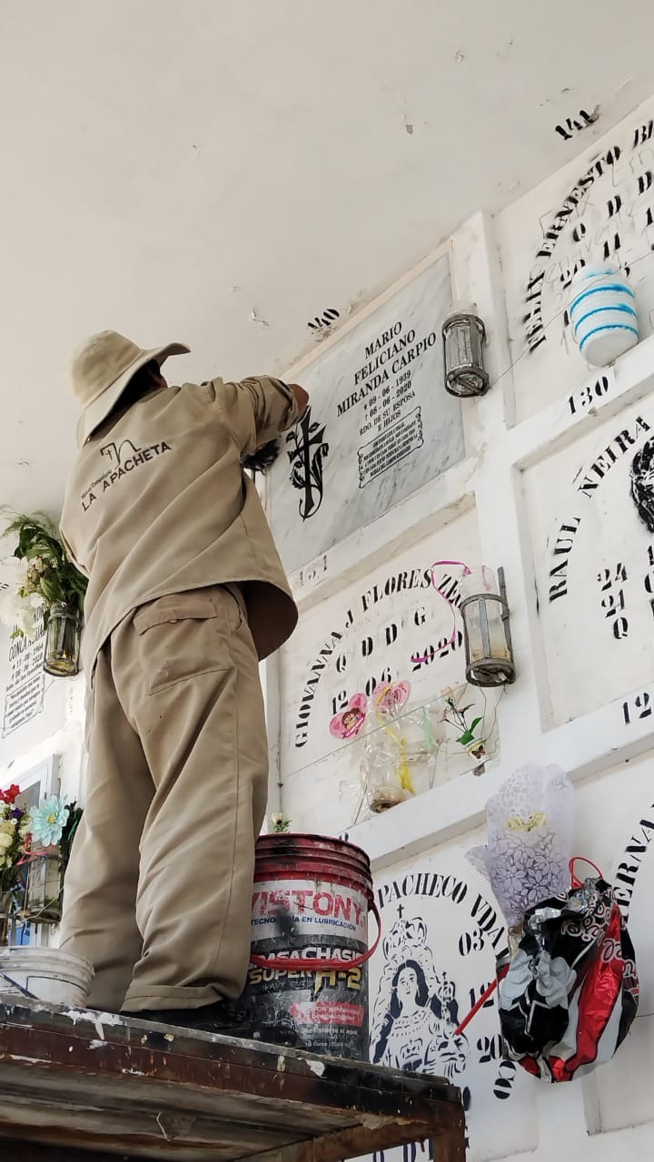 Inician servicio de mantenimiento de nichos y tumbas en La Apacheta