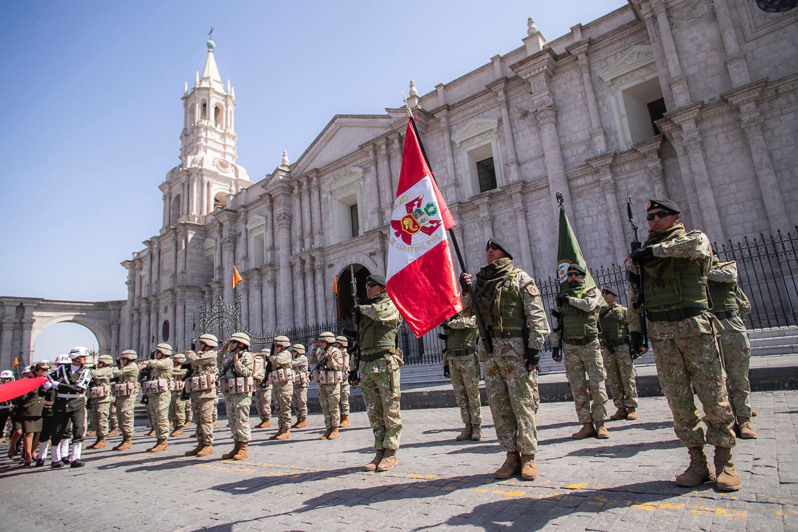 Fuerzas Armadas celebran su 46° aniversario con diversos actos