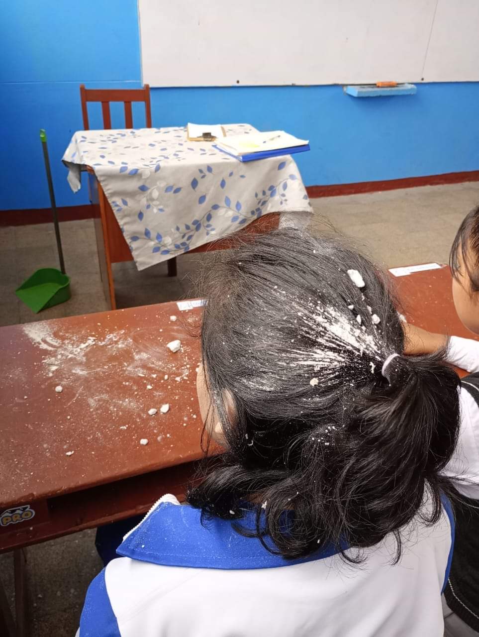 Colegio se cae a pedazos dejando a 3 estudiantes heridos