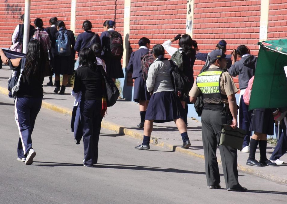 Presuntos casos de secuestradores pone en alerta a los colegios de Mollendo