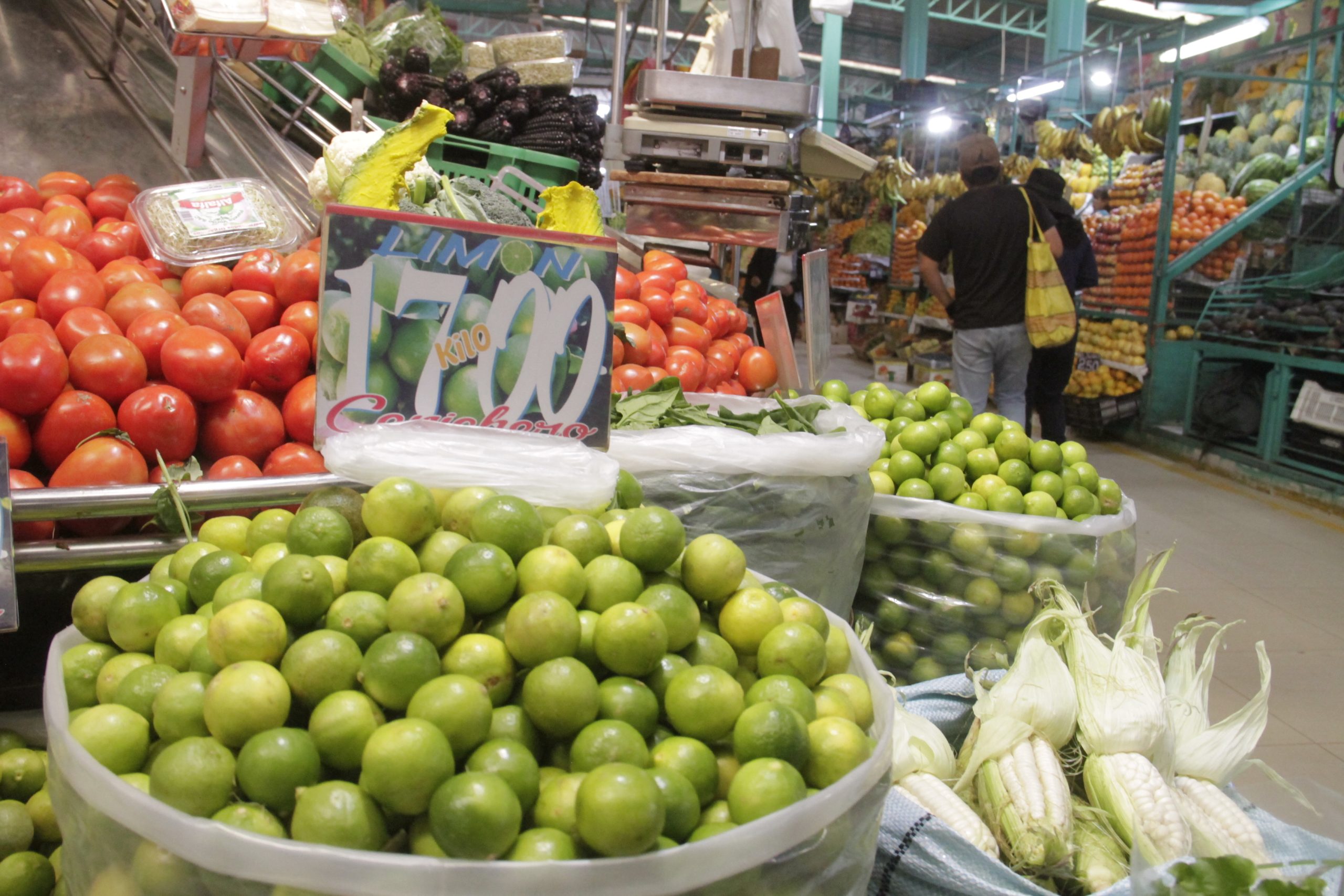 Se dispara precio del limón y cebolla en los mercados