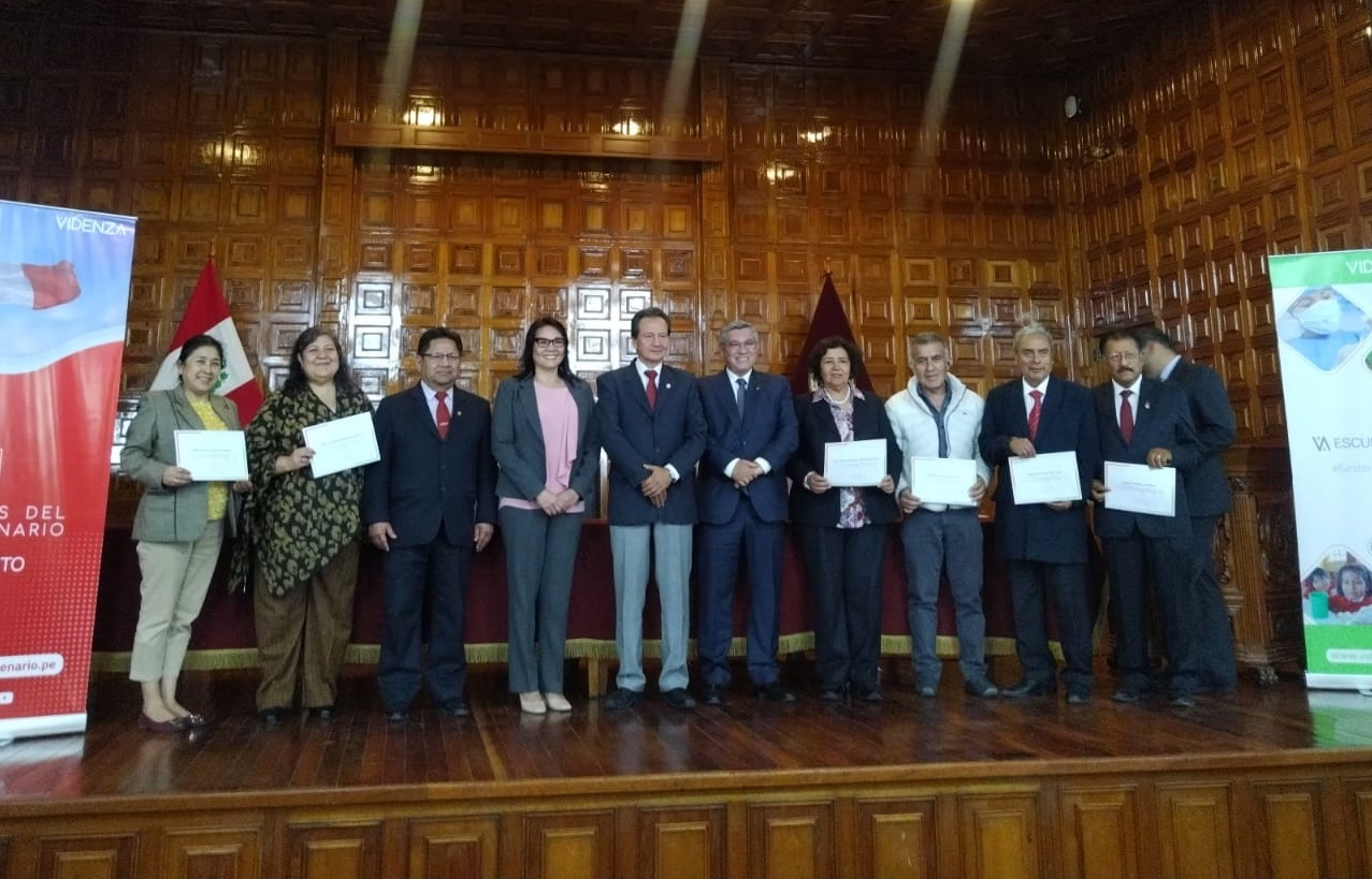 VIDENZA: Culminan curso de introducción a las gestión pública