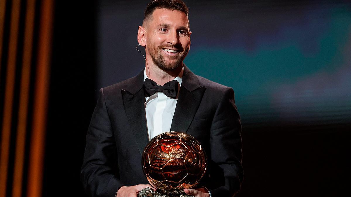 Argentino Lionel Messi gana su octavo Balón de Oro celebrada en París