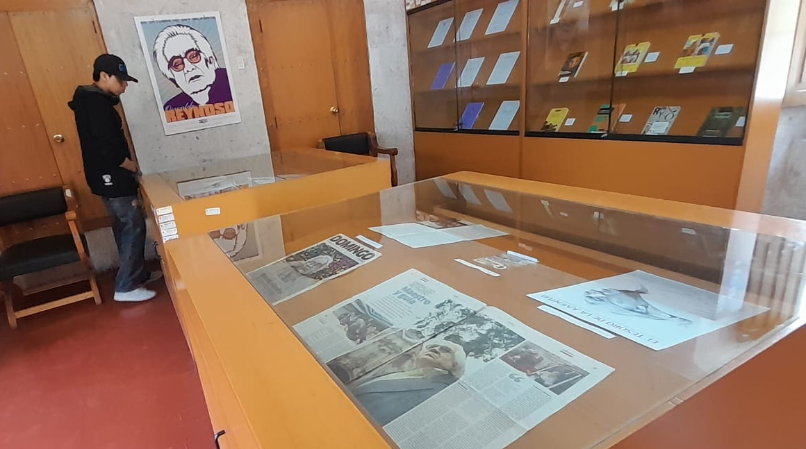 Biblioteca MVLL inaugura sala de lectura de Oswaldo Reynoso