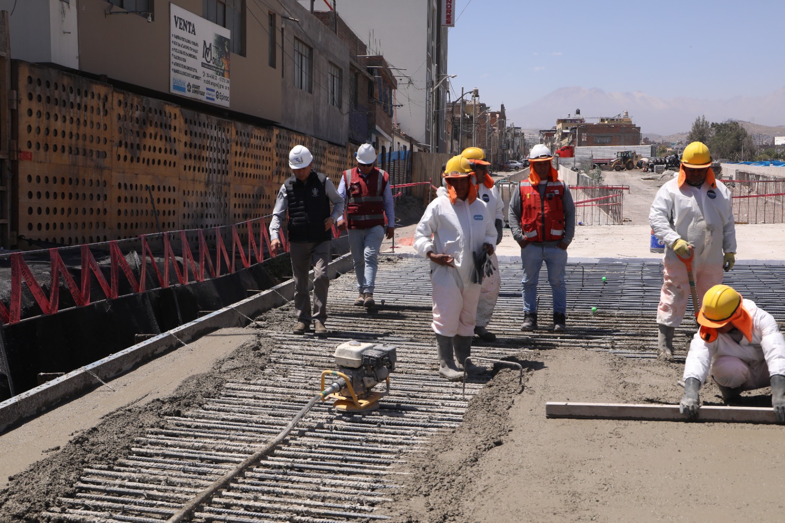 Municipio pagará más de 3 millones para soterrado de cables en Bicentenario