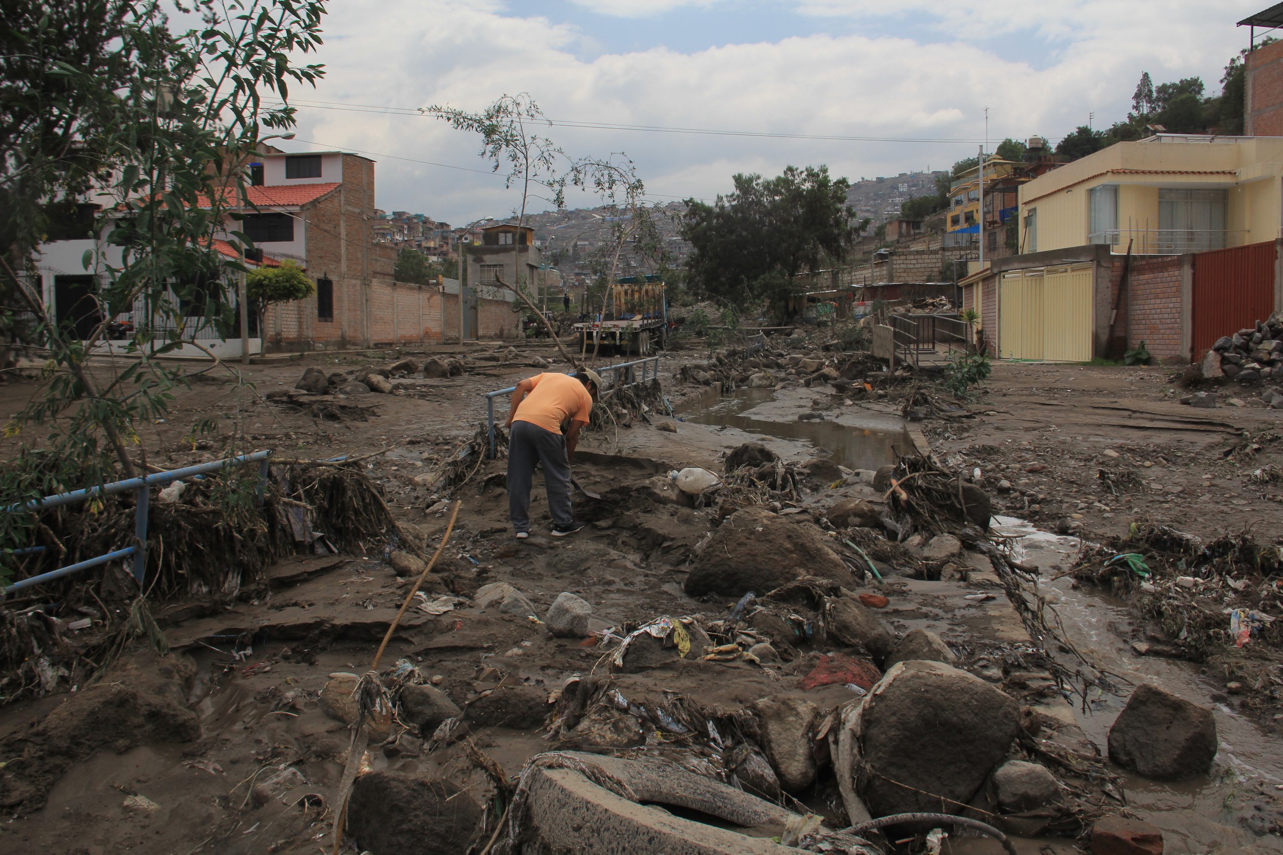 Alrededor de 70 mil personas viven con riesgo de perder sus viviendas