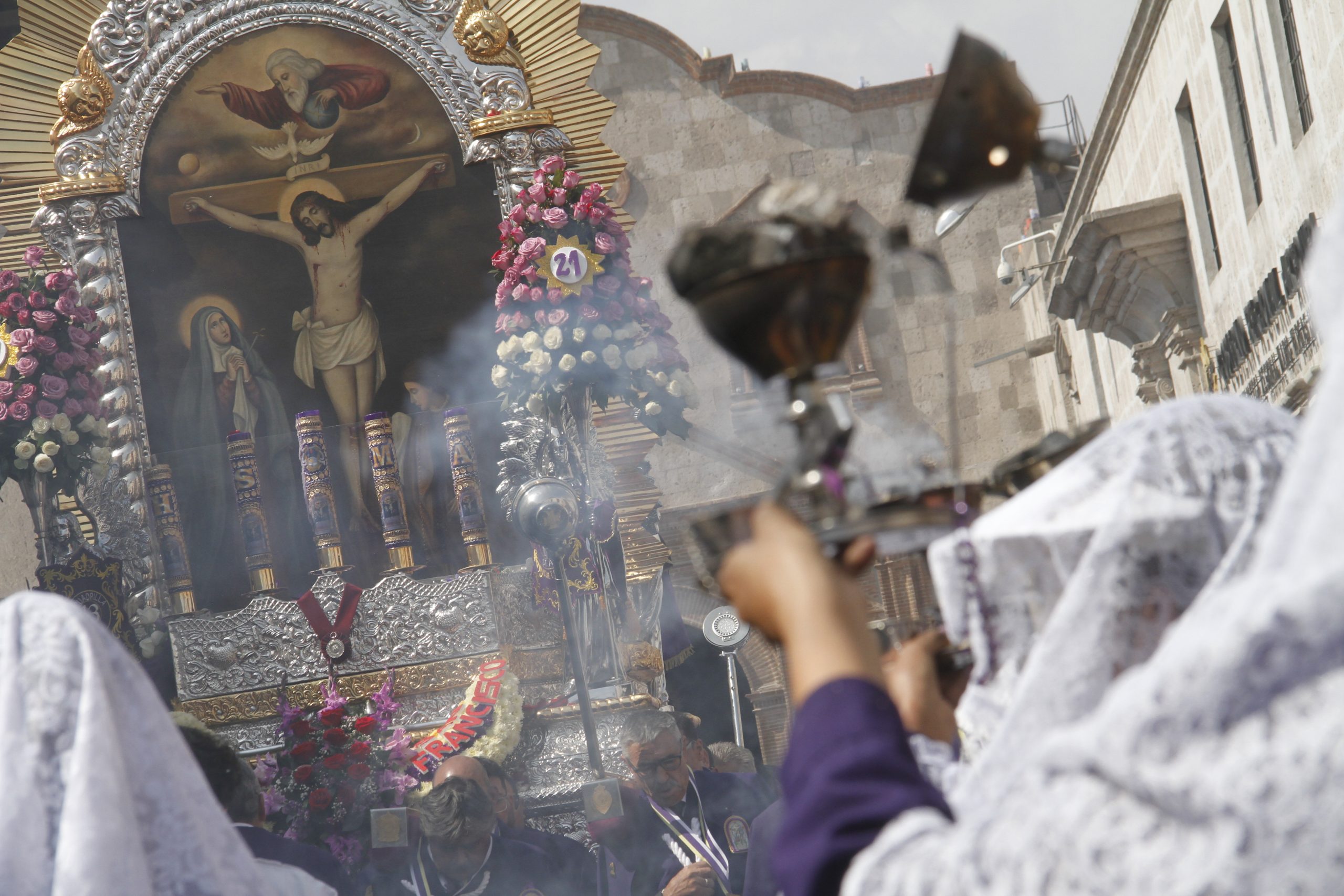 Señor de los Milagros recorrió calles de la ciudad en segunda procesión