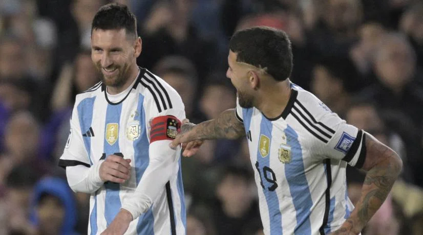 HINCHAS PERUANOS QUIEREN QUE ARGENTINA GANE EL PARTIDO POR MESSI