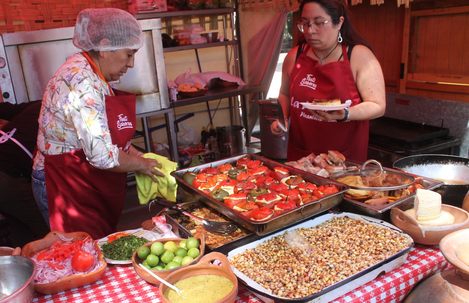 Paladares explotan de felicidad en el primer día de Festisabores