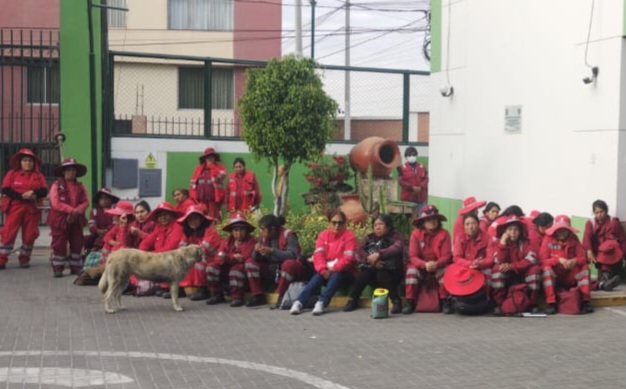 Trabajadores de parques y jardines sin uniformes desde hace 21 meses