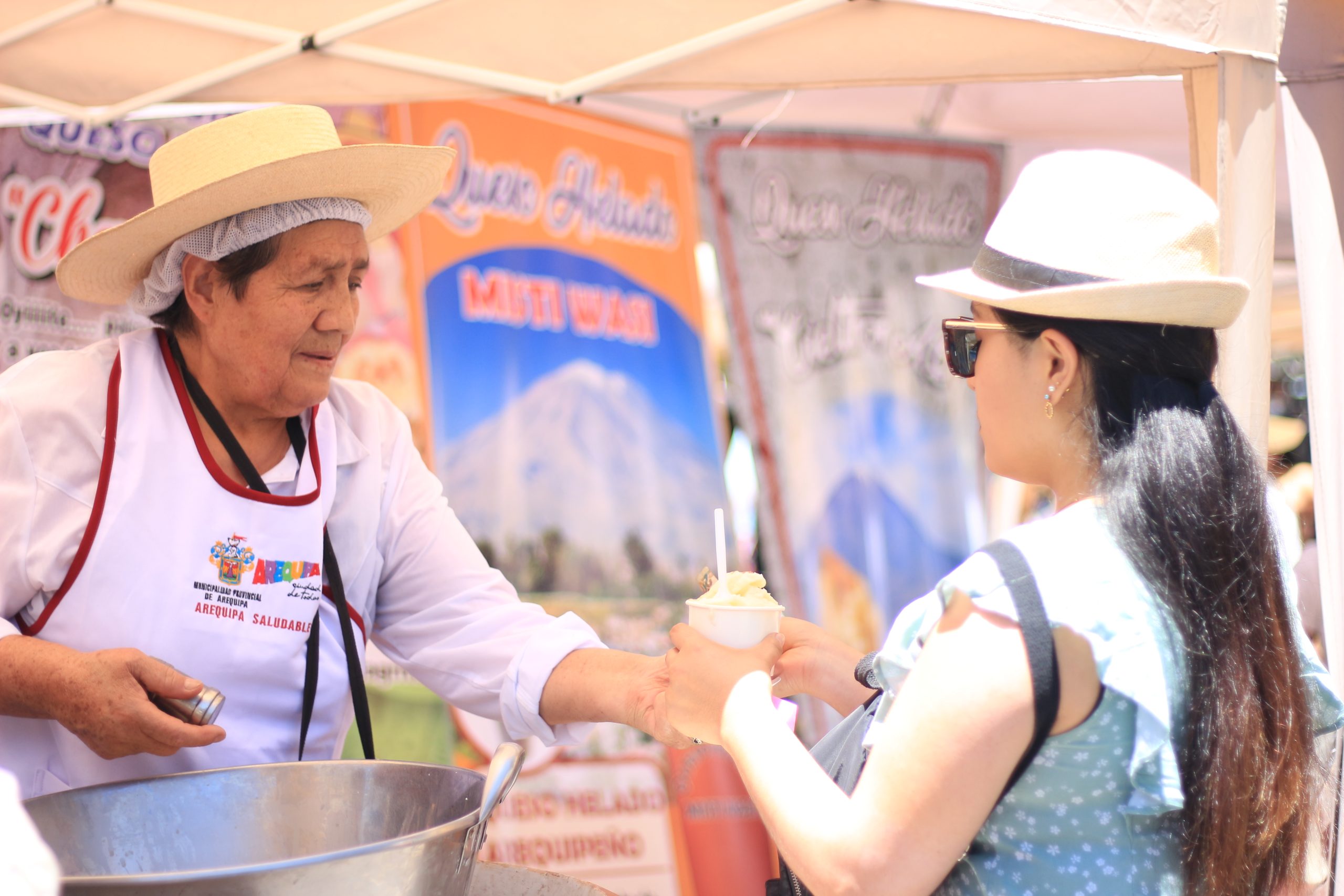 Proponen la participación de queso helado en concursos internacionales