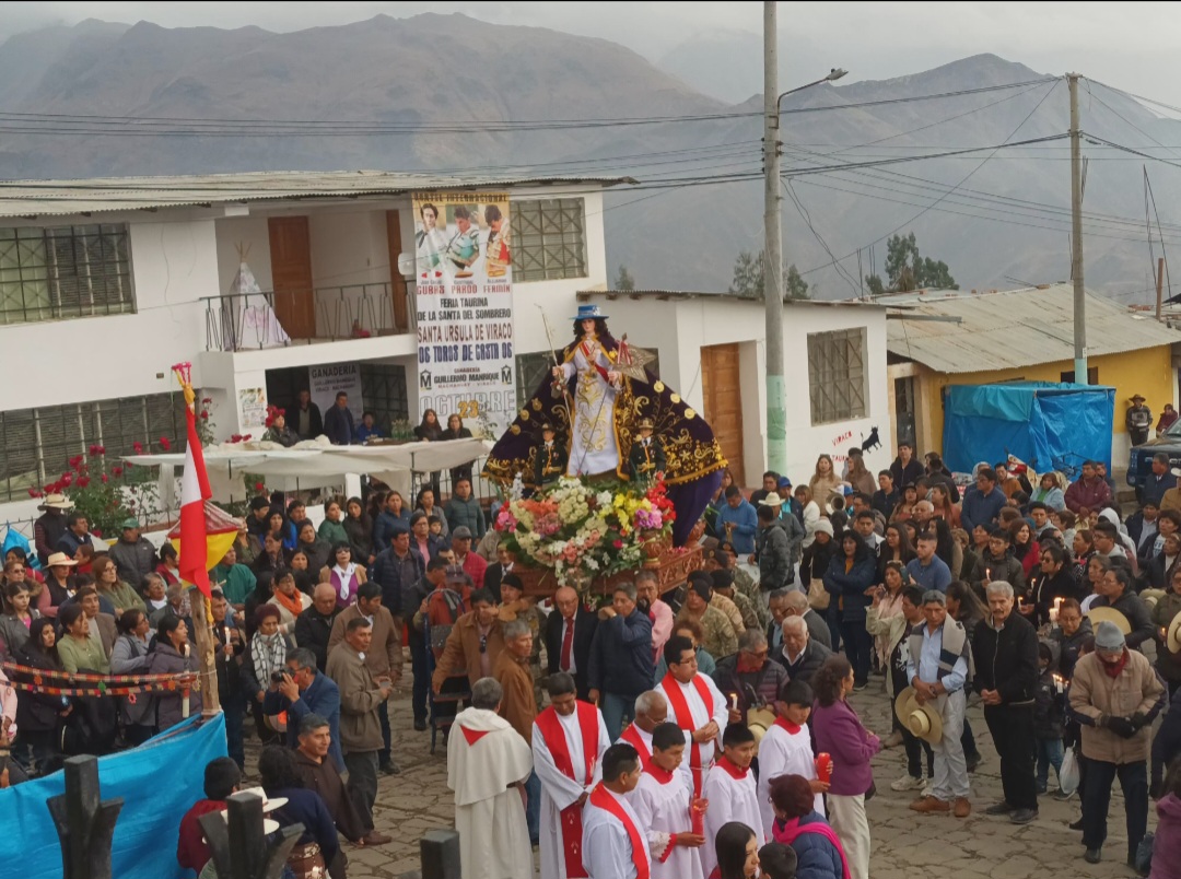 Viraco celebró con pasión y fervor a la Virgen del Sombrero