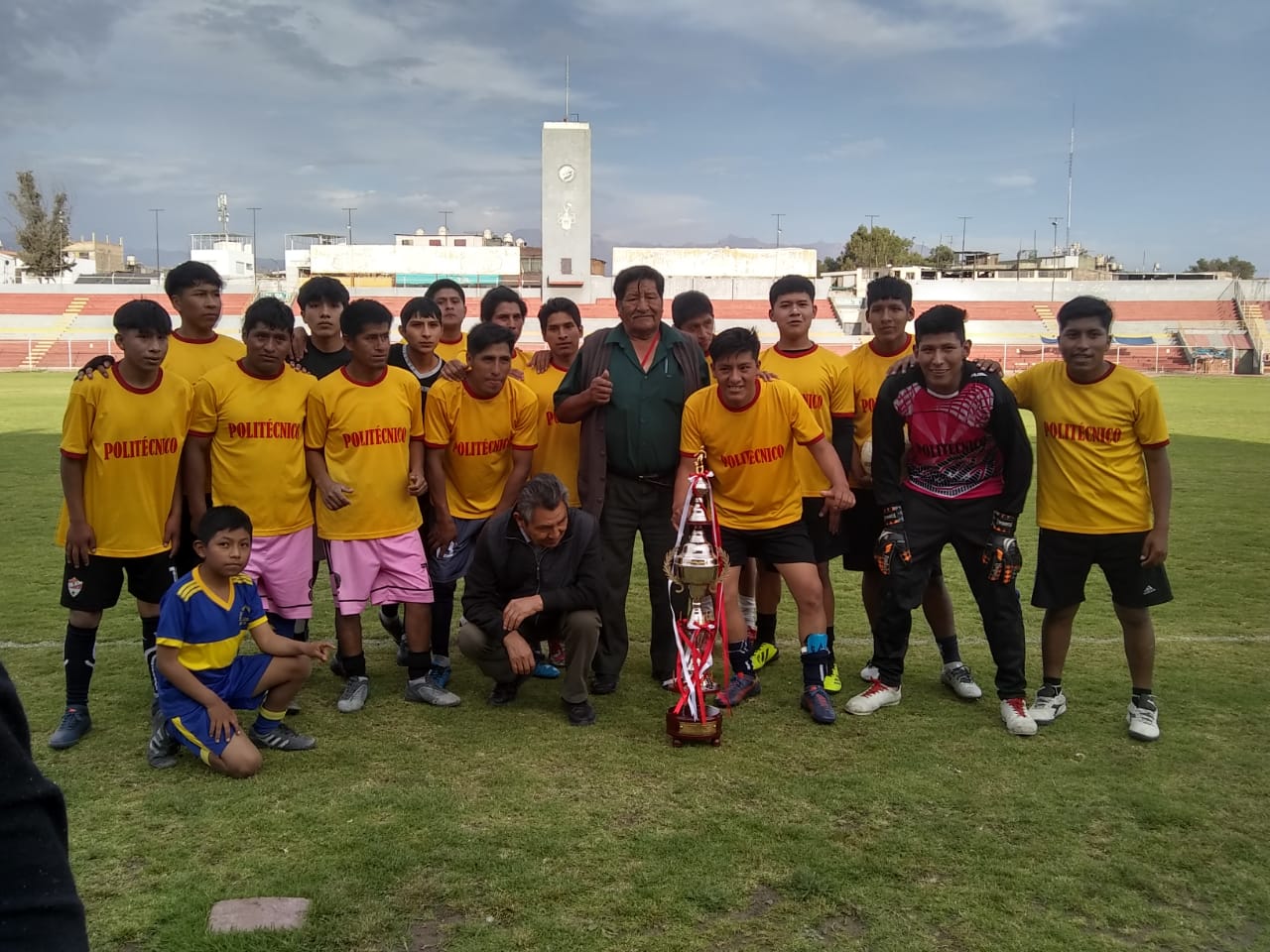 Politécnico Rafael Loayza campeón de fútbol varones de los Juegos Cebal 2023