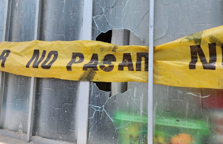 Bomba molotov fue una advertencia a directora