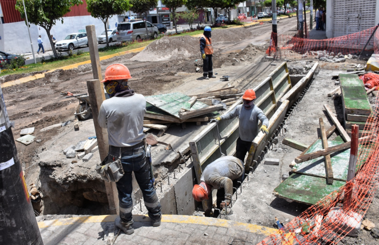 Aceleran trabajos en la Av. Dolores por lluvias