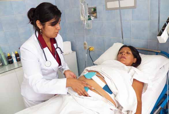 Alrededor del 20% de las obstetras de Arequipa han visto vulnerados sus derechos