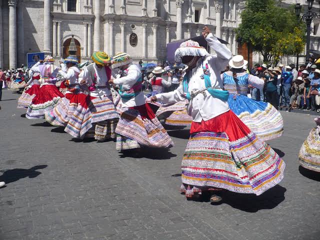 Arequipa busca cuarto Récord Guinness danzando Wititi