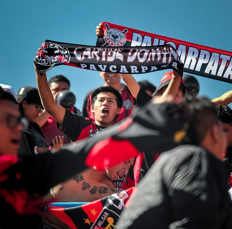 Hinchas alistan maletas para viajar a Cochabamba