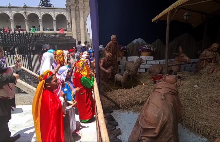 Menores cantaron con alegría al Niño Jesús en la Catedral