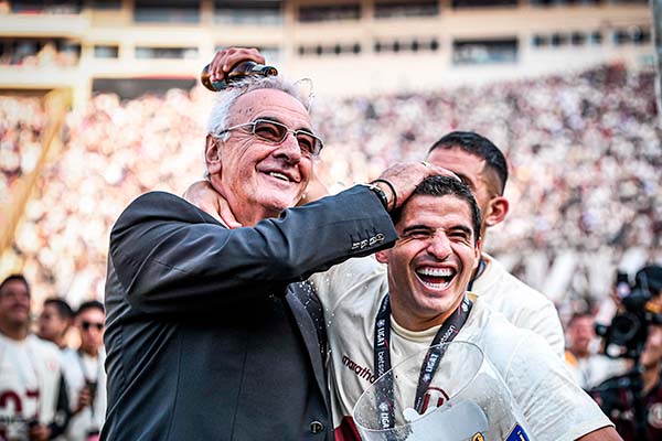 Jorge Fossati debe enfocarse en salir del último lugar