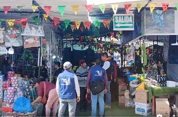 Clausuran trece centros comerciales en el Cercado en vísperas navideñas