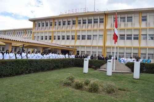 Puno: firman acuerdo para mejorar hospital Carlos Monge Medrano