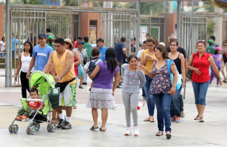 Son días no laborables el martes 26 de diciembre y el 2 de enero?