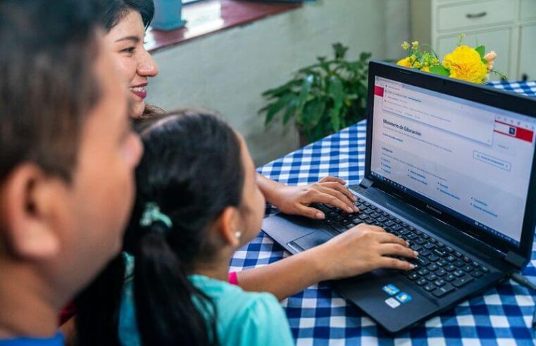 Innovación Educativa: La Matricula Digital Transforma el Acceso Escolar en Arequipa y Tacna.