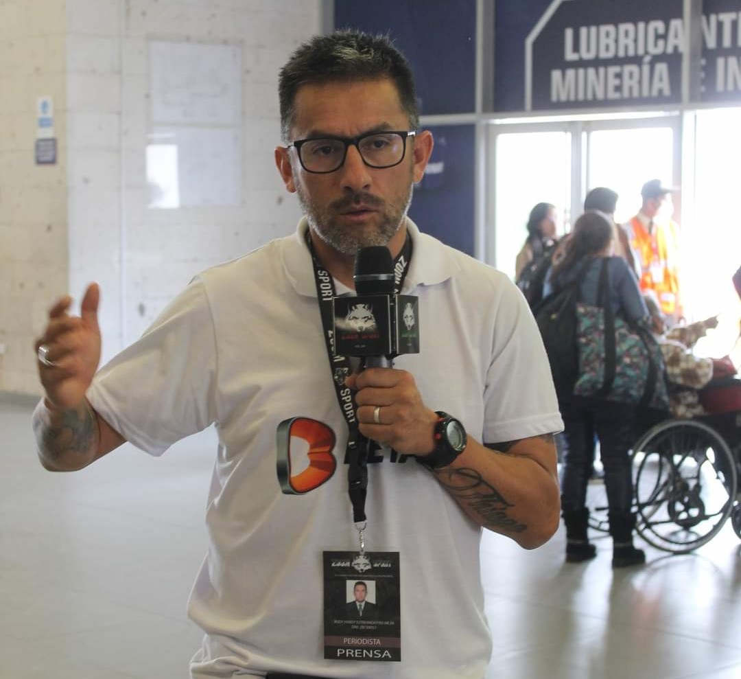 “Respirar fútbol” lo encaminó al periodismo