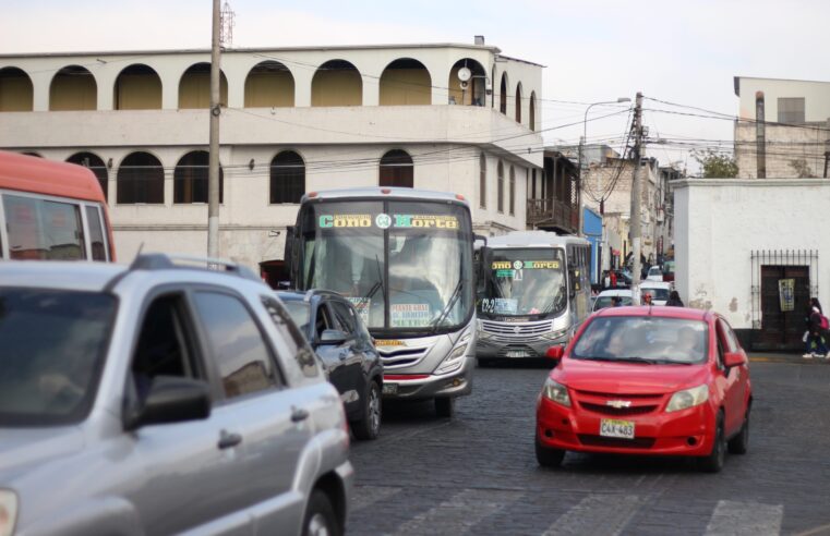 Transportes no resuelve 10 procesos sancionadores contra 5 empresas del SIT