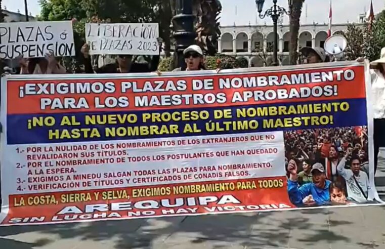 Maestros protestan por falta de transparencia en nombramiento docente 2024