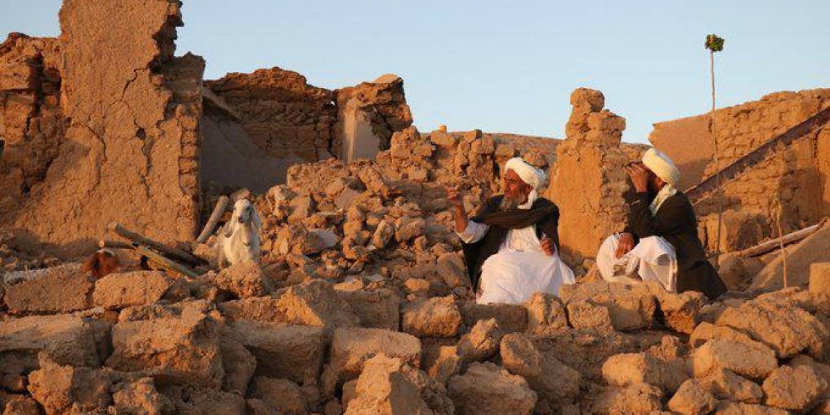 Cien días después del terremoto,el oeste del país sigue en ruinas