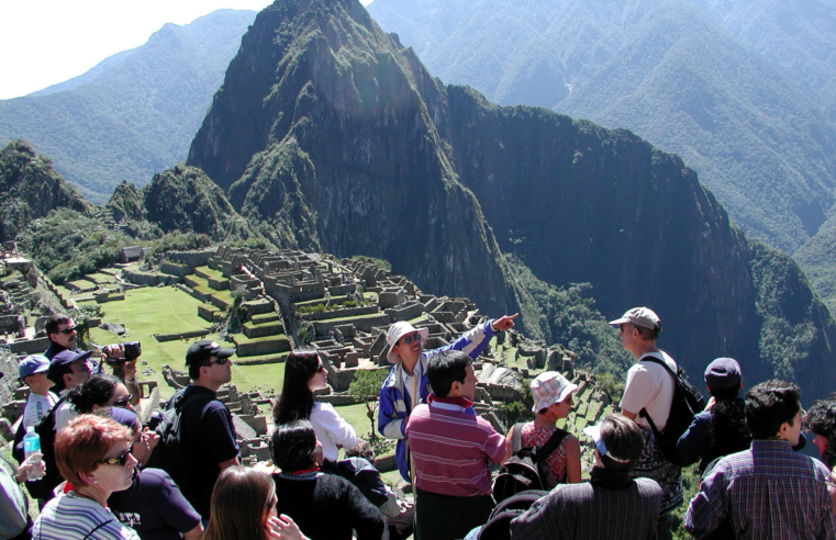 Capacitan a guías de turismo sobre entradas a Machu Picchu