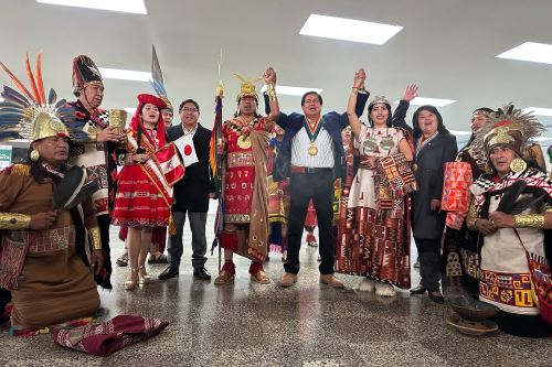 Inca Pachacútec y coya dieron bienvenida a turistas