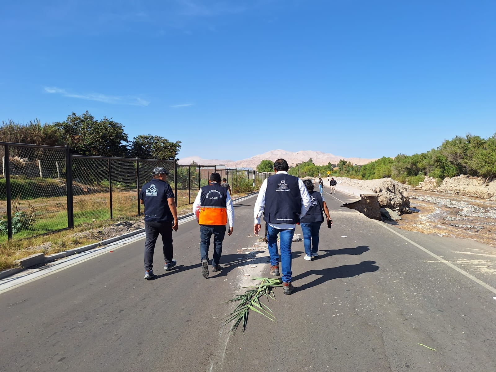 Ríos se desbordaron afectando carretera y servicio de agua potable