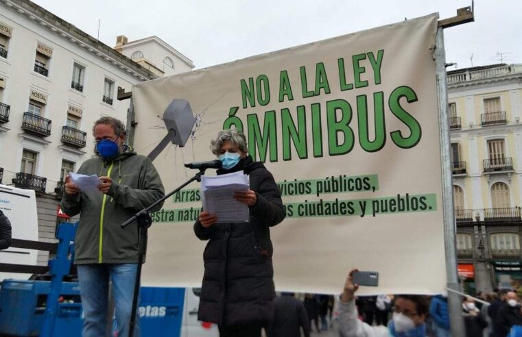 Críticos piden ajustes en la Ley Ómnibus