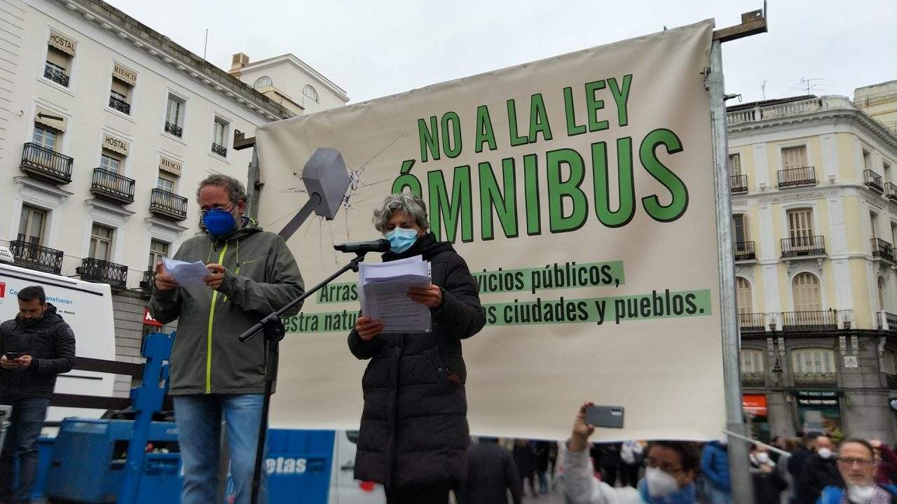 Críticos piden ajustes en la Ley Ómnibus