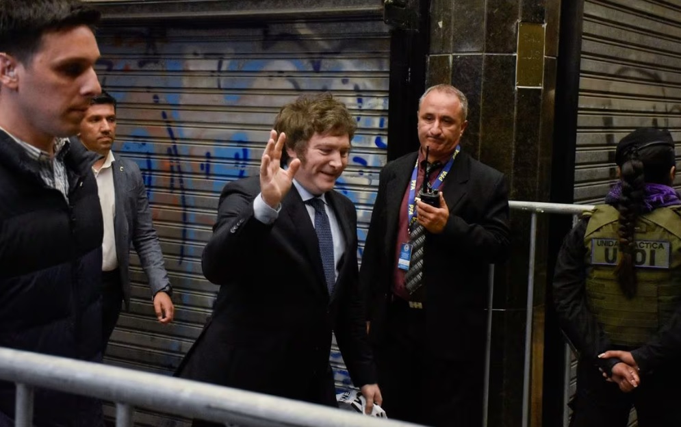 Milei acepta revisar la delegación de facultades extraordinarias