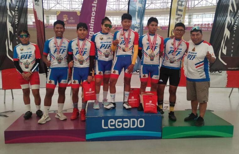 A pesar de no tener apoyo ciclistas ganan medallas en Lima