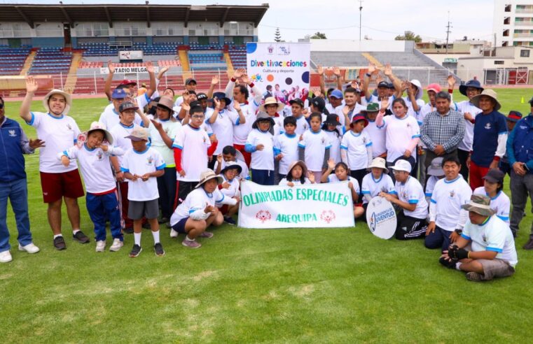 Jóvenes con habilidades especiales hacen deporte gratis