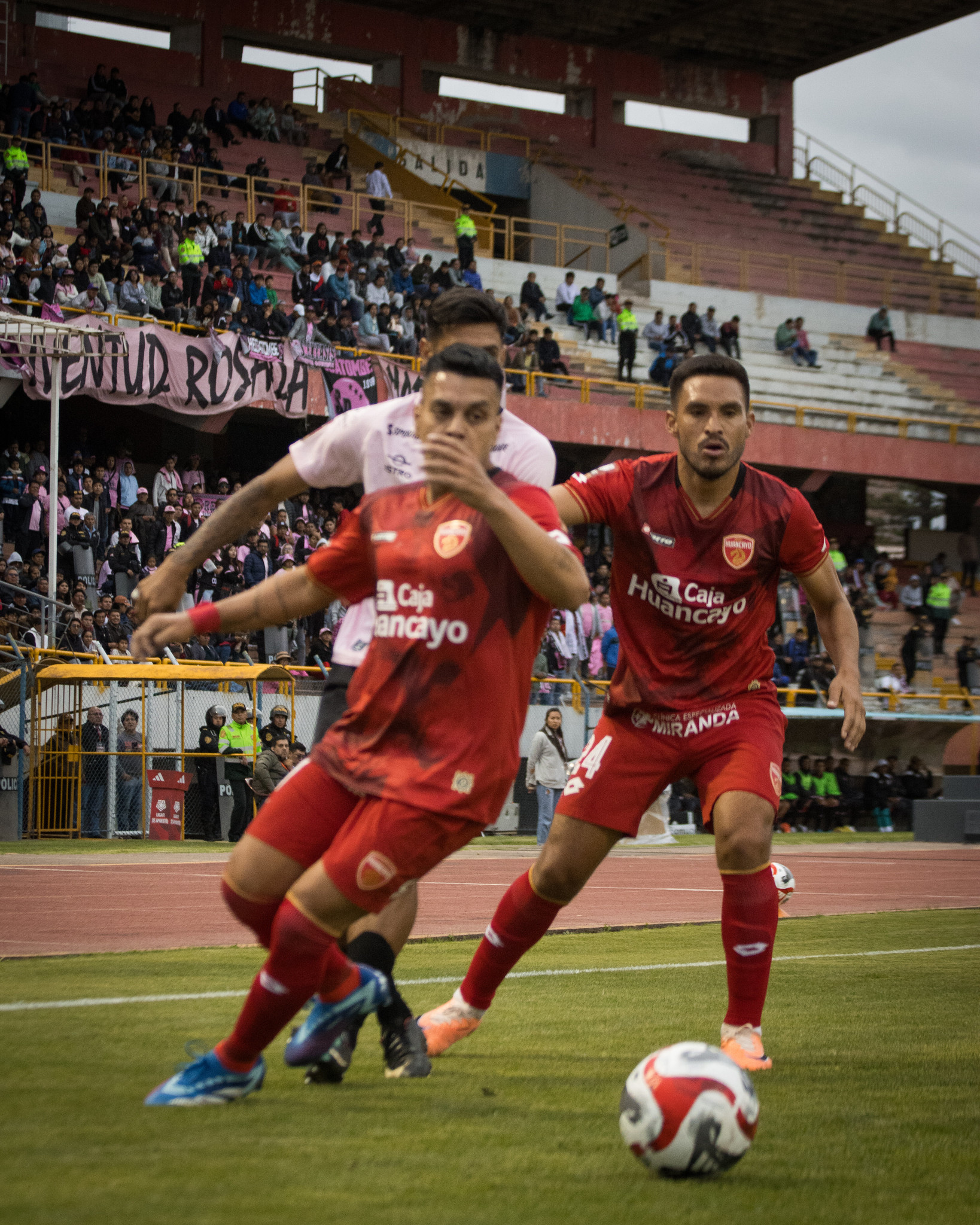 Universitario y Huancayo invictos en la punta de la Liga 1