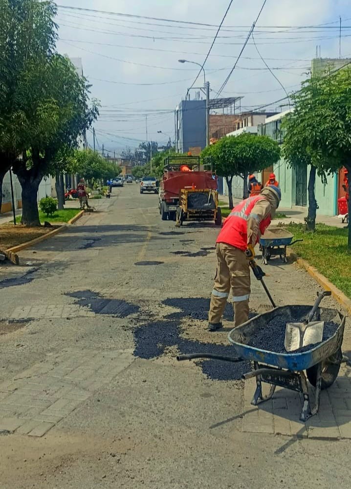 Realizan trabajos fiscalización y mantenimiento de vías en el Cercado